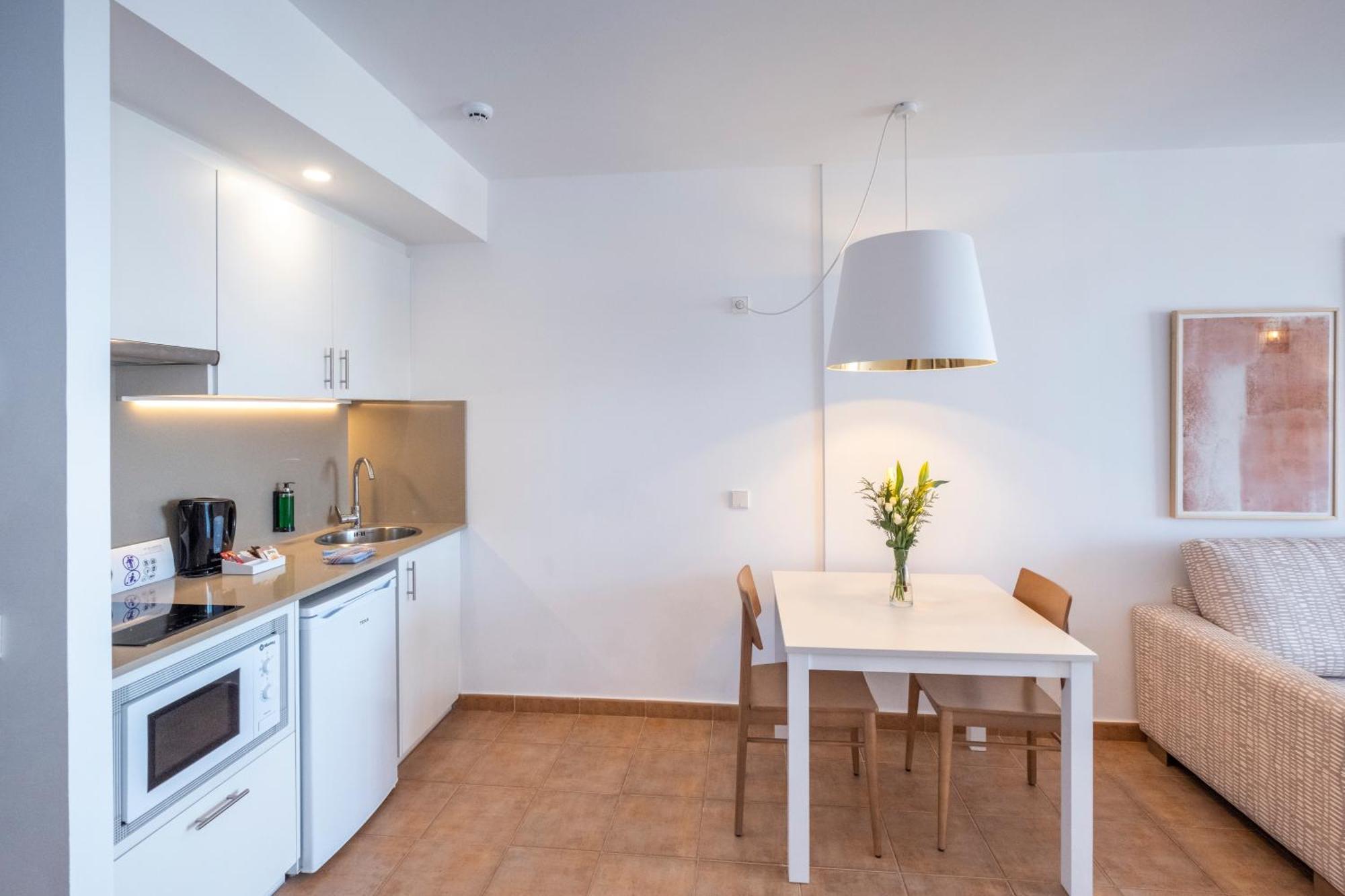 Calallonga Hotel Menorca 마혼 외부 사진