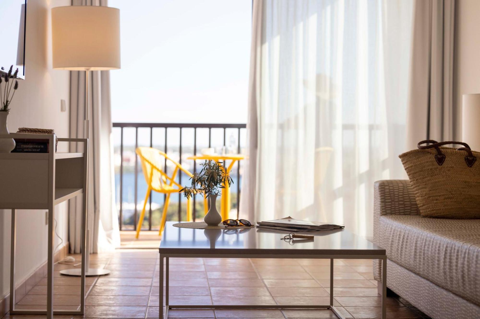 Calallonga Hotel Menorca 마혼 외부 사진